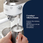 De'Longhi Dedica Duo - Perfetto Kompakte Siebträgermaschine Espressomaschine mit Soft-Touch-Icons, manuellem Milchaufschäumer für Espresso, Cappuccino und Cold Brew, 15cm breit, Metall (EC890.M)